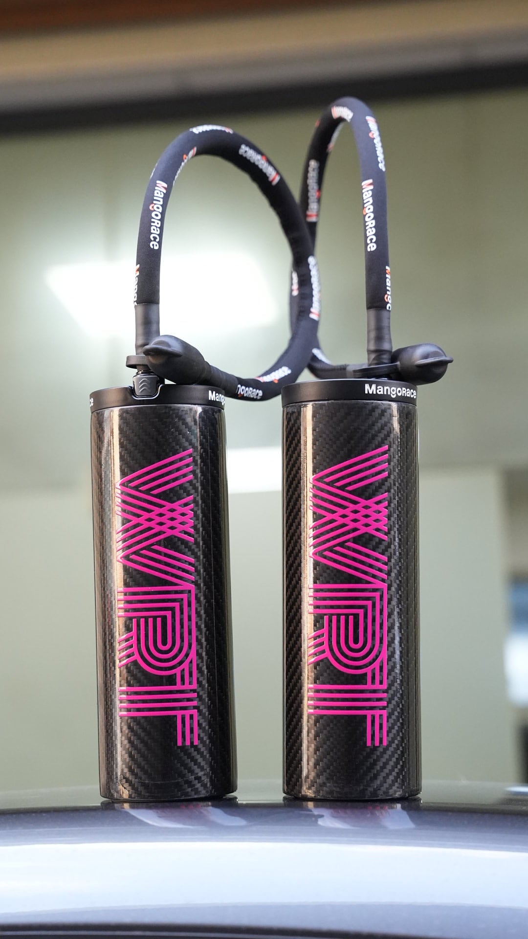 Two-bottle pink line MangoRace custom design